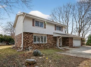 6950 North Green Bay AVENUE, Glendale, WI 53209
