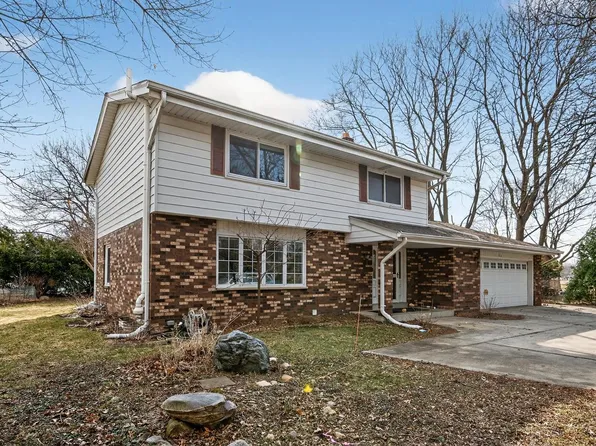 6950 North Green Bay AVENUE, Glendale, WI 53209