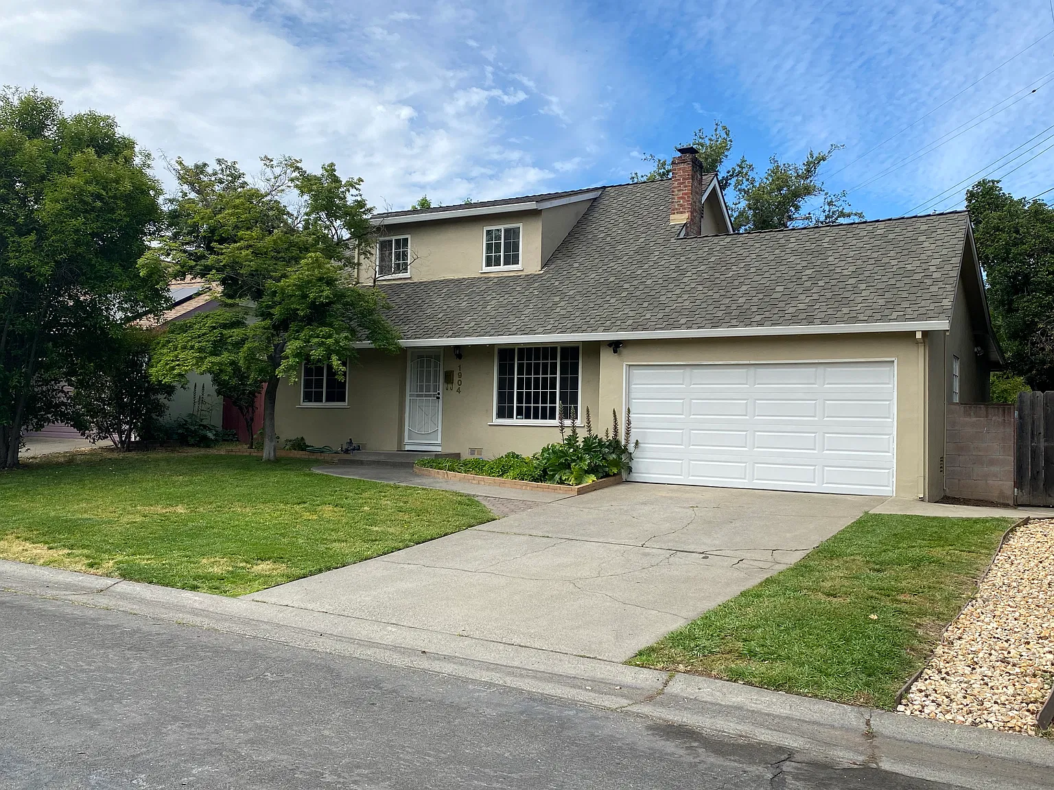 4 bed, 1435 sqft, $2,650 — Photo 1