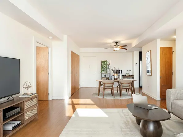 151 Beach 96 #6D, Far Rockaway, NY 11693