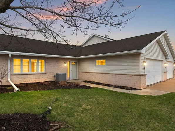 1517 River Pines Dr, Green Bay, WI 54311