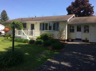 36 Vollmer Pkwy, Rochester, NY 14623