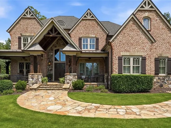 13335 Bishops Ct, Roswell, GA 30075