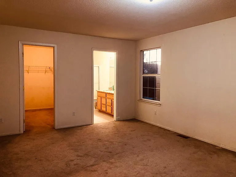 16471 Otero Ave — Photo 9