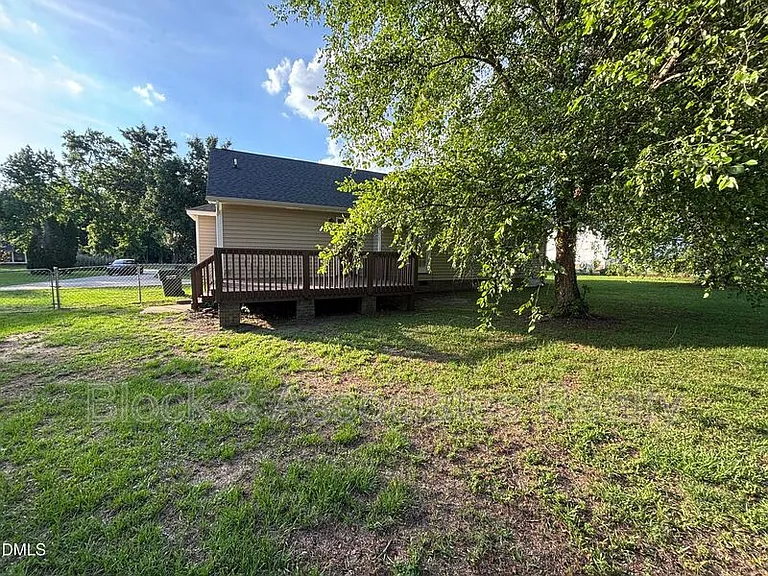 170 Devin Dr — Photo 37