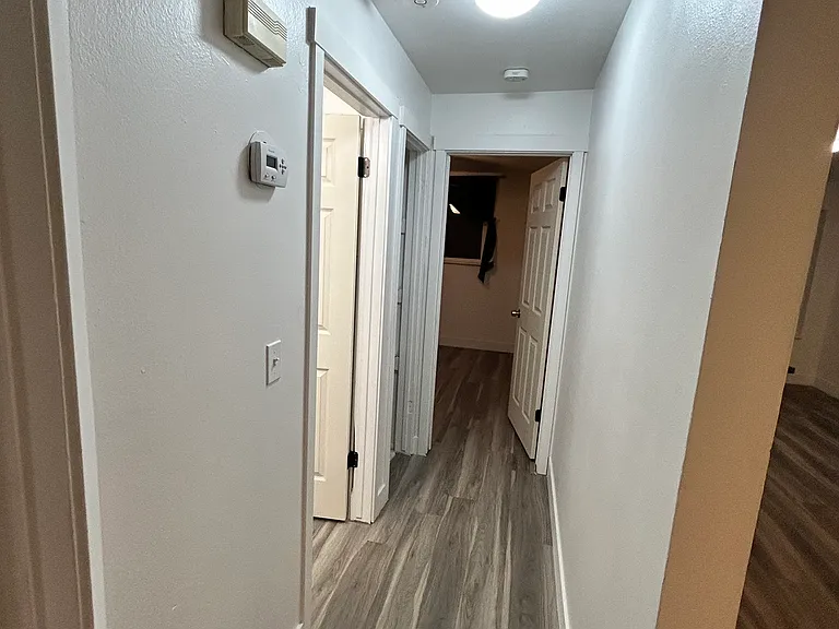 1208 W Harris Ave — Photo 6