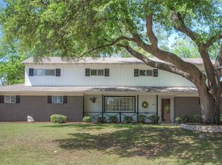6816 Standering Rd, Fort Worth, TX 76116