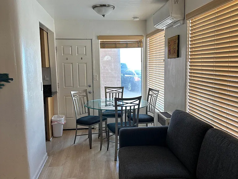 3990 Strandway — Photo 9