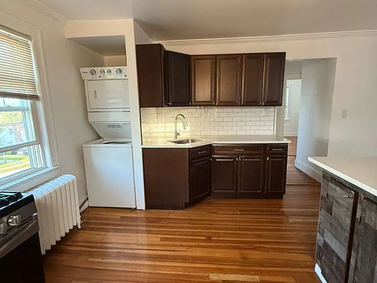 290 Roberts Ave #2 — Photo 8