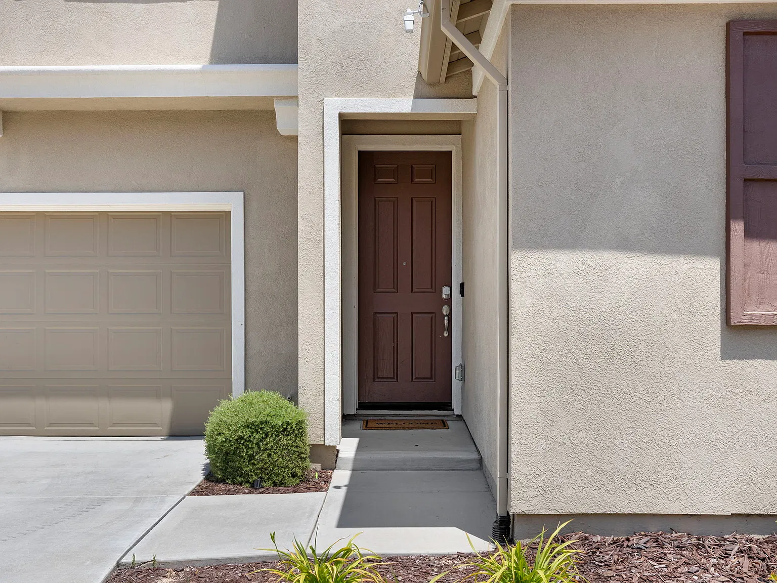 5 bed, 2164 sqft, $5,500 — Photo 4
