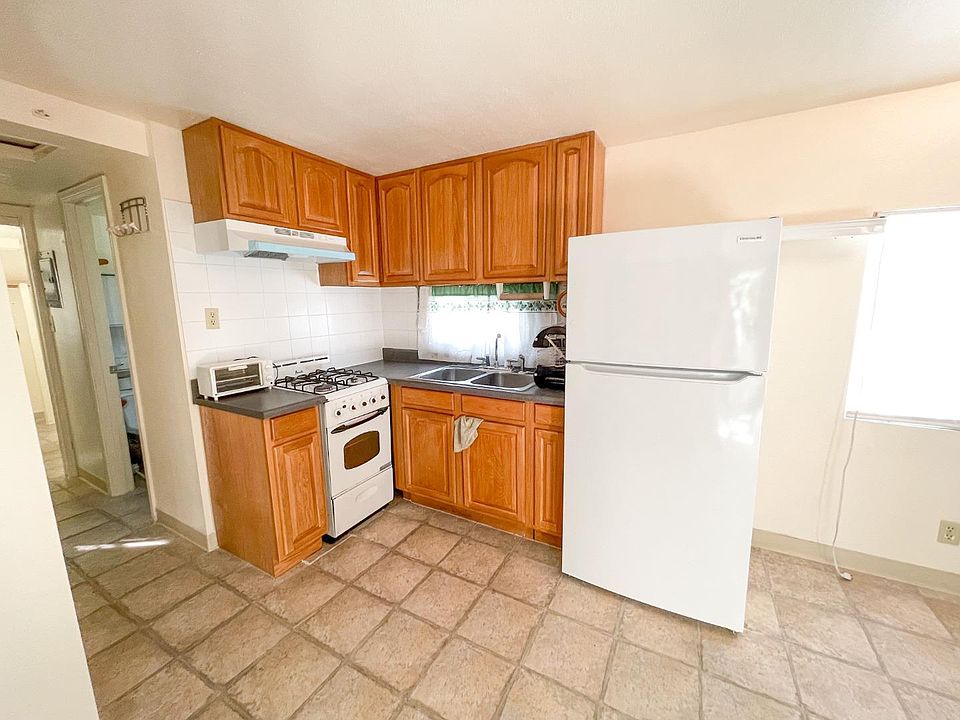 1st image of 540 Bonita Ave #102