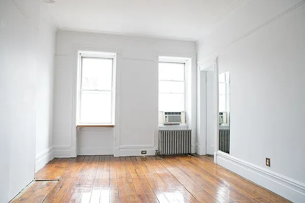 Rented by Compass | media 26