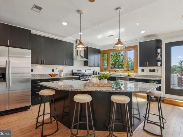 1032 Lamont St NW APT B, Washington, DC 20010