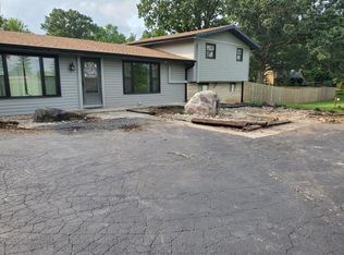 10935 Leo Rd, Fort Wayne, IN 46845