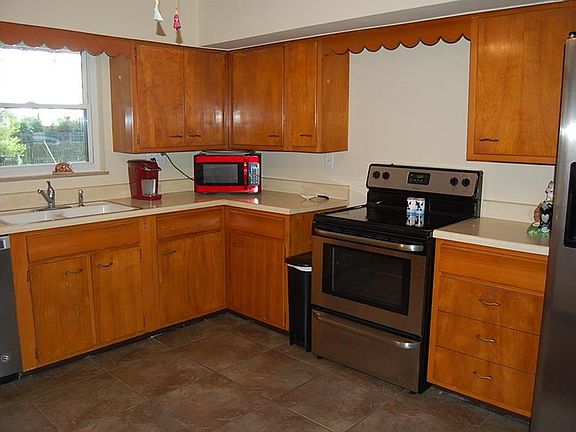 2nd image of 100 Calverda Dr