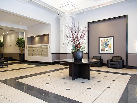 4th image of 1501 Locust 809