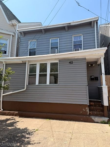 1st image of 42 N York St