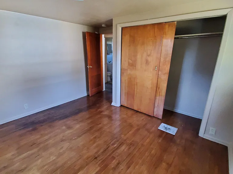 3045 Daleford Ave NE — Photo 8