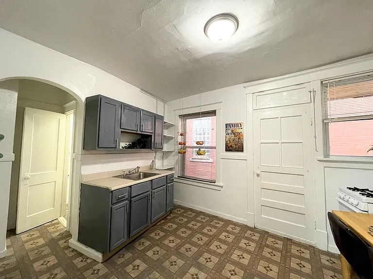 2749 Pestalozzi St #2E — Photo 6