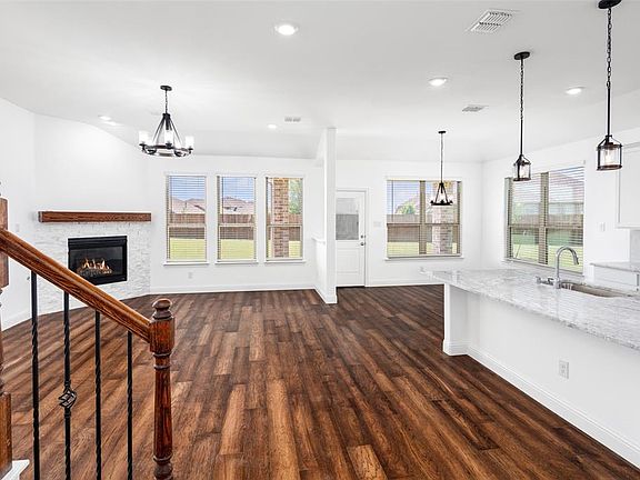 4th image of 2950 Wood River Way