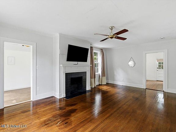 4th image of 1521 Saint Ann St