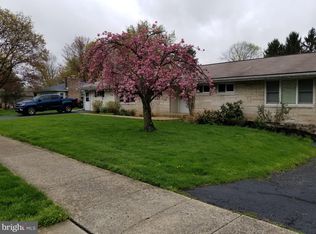 1320 Oak Ln, New Cumberland, PA 17070