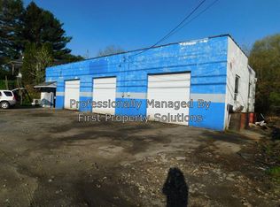 465 Prosperity Rd, Mount Hope, WV 25880