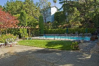 Pool :: 31 San Mateo Court