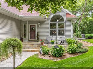 8405 Ridgeview Ct, Larsen, WI 54947
