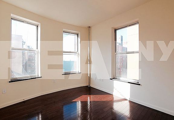 2nd image of 132 Ludlow St APT 15