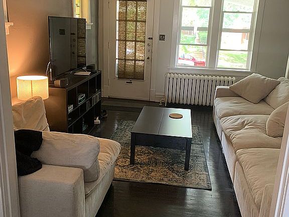 4th image of 5303-5305 Sutherland Ave