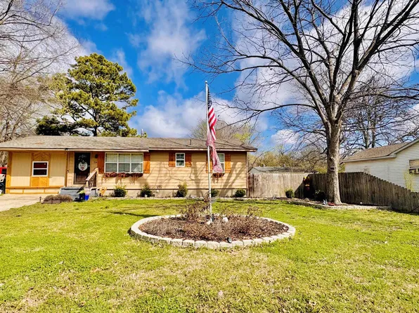 714 W 7th St, Rector, AR 72461