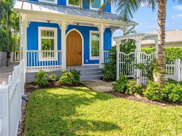 570 96th AVE N, NAPLES, FL 34108