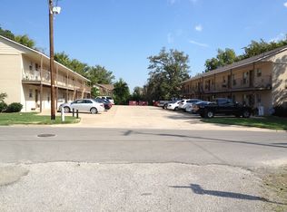 884 W Holly St APT 19, Fayetteville, AR 72703