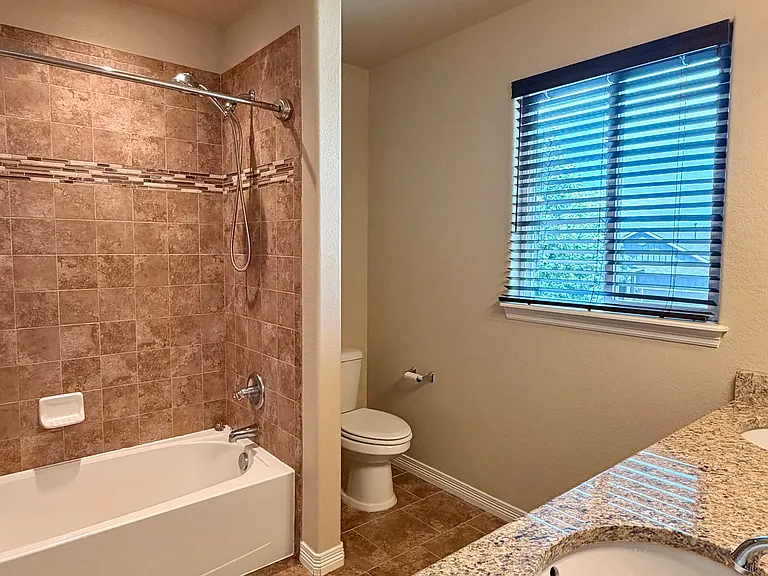 2760 Bridle Dr — Photo 27