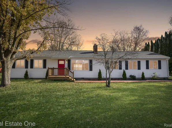 1529 S Sashabaw Rd, Ortonville, MI 48462