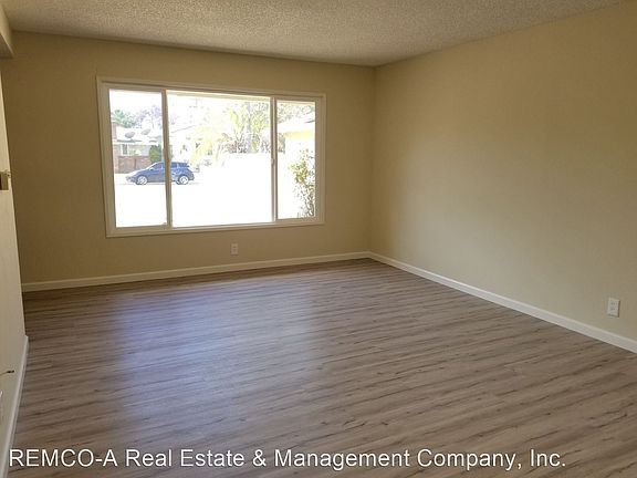 4th image of 1739 W River Ln