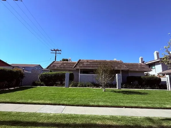 2394 Royal Ave APT 30, Simi Valley, CA 93065