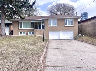 45 Ambrose Rd, Toronto, ON M2K1S2