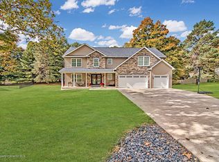 1315 Huntington Ln, Dalton, PA 18414