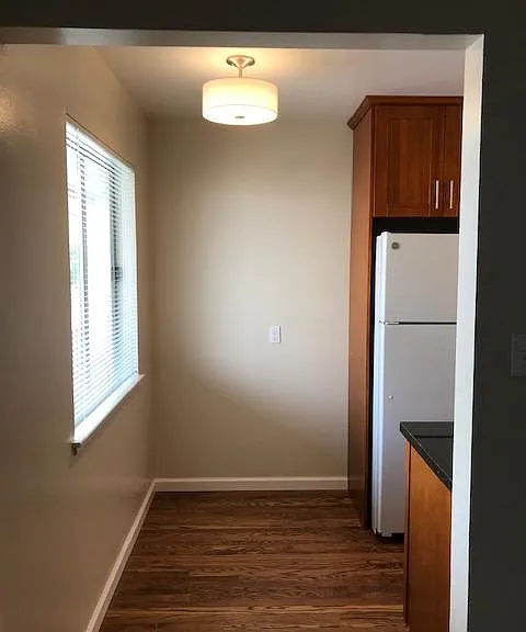 1296 Laurel St #6 — Photo 6