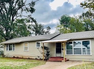 908 W Paschal St, Troup, TX 75789