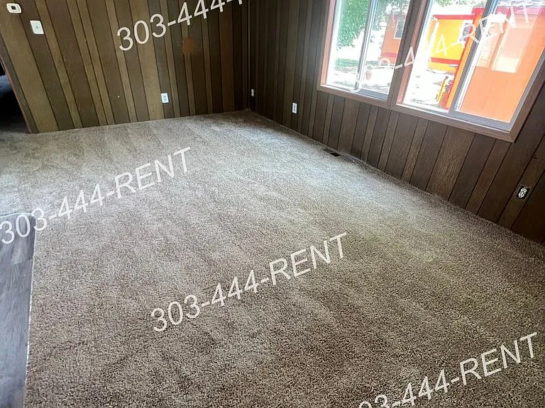 204 Oak St — Photo 6
