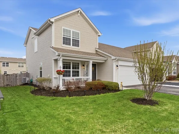 270 Norfolk Ln, Pingree Grove, IL 60140