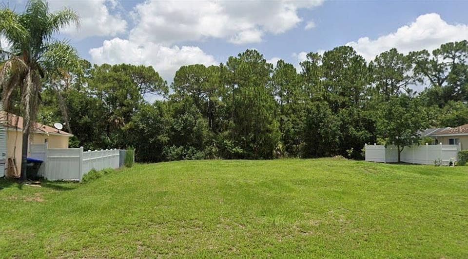 1st image of Huntington St Lot 3