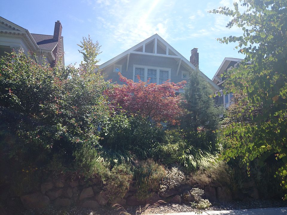 1st image of 2822 Broadway E