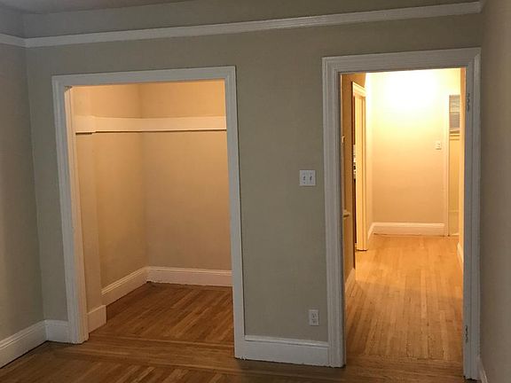 3rd image of 920 Van Ness Ave APT 1