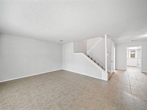 3rd image of 3946 Laura Leigh Ln
