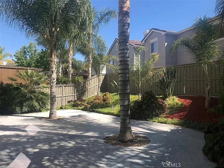 33365 Alagon St — Photo 12