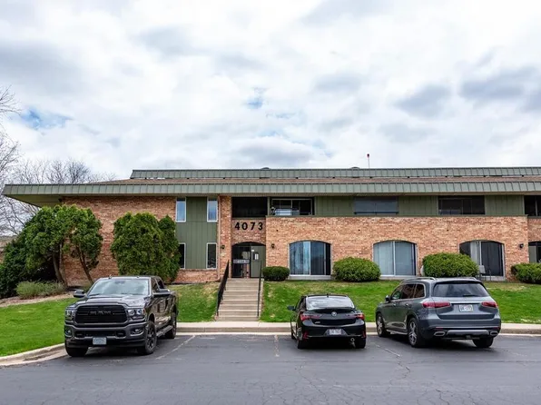 4073 West Rivers Edge CIRCLE #9, Brown Deer, WI 53209